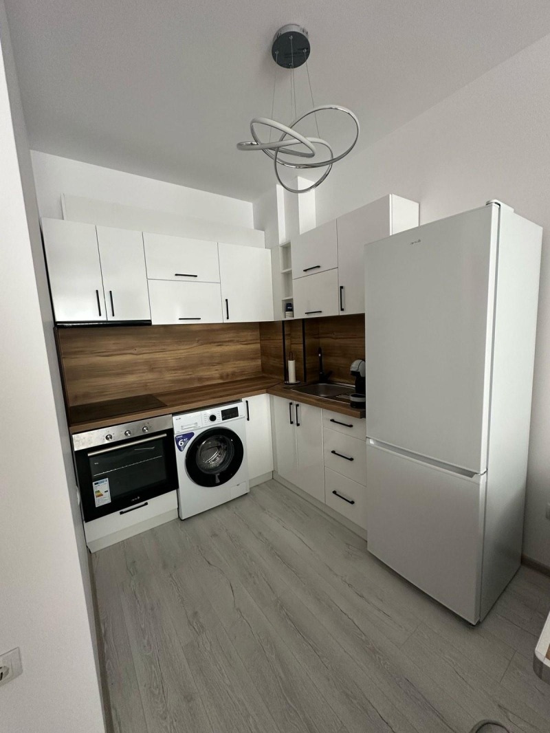 Zu vermieten  1 Schlafzimmer Plowdiw , Ostromila , 68 qm | 15889864