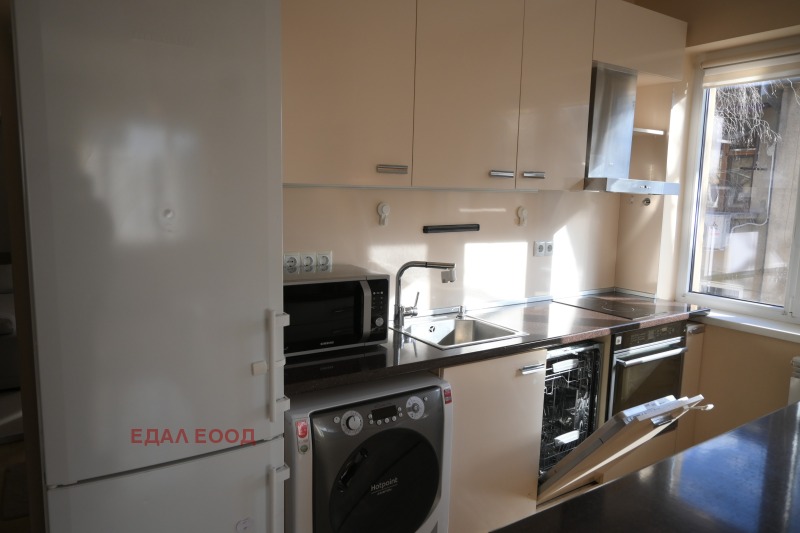 Дава под наем 3-СТАЕН, гр. София, Център, снимка 3 - Апартаменти - 52979788