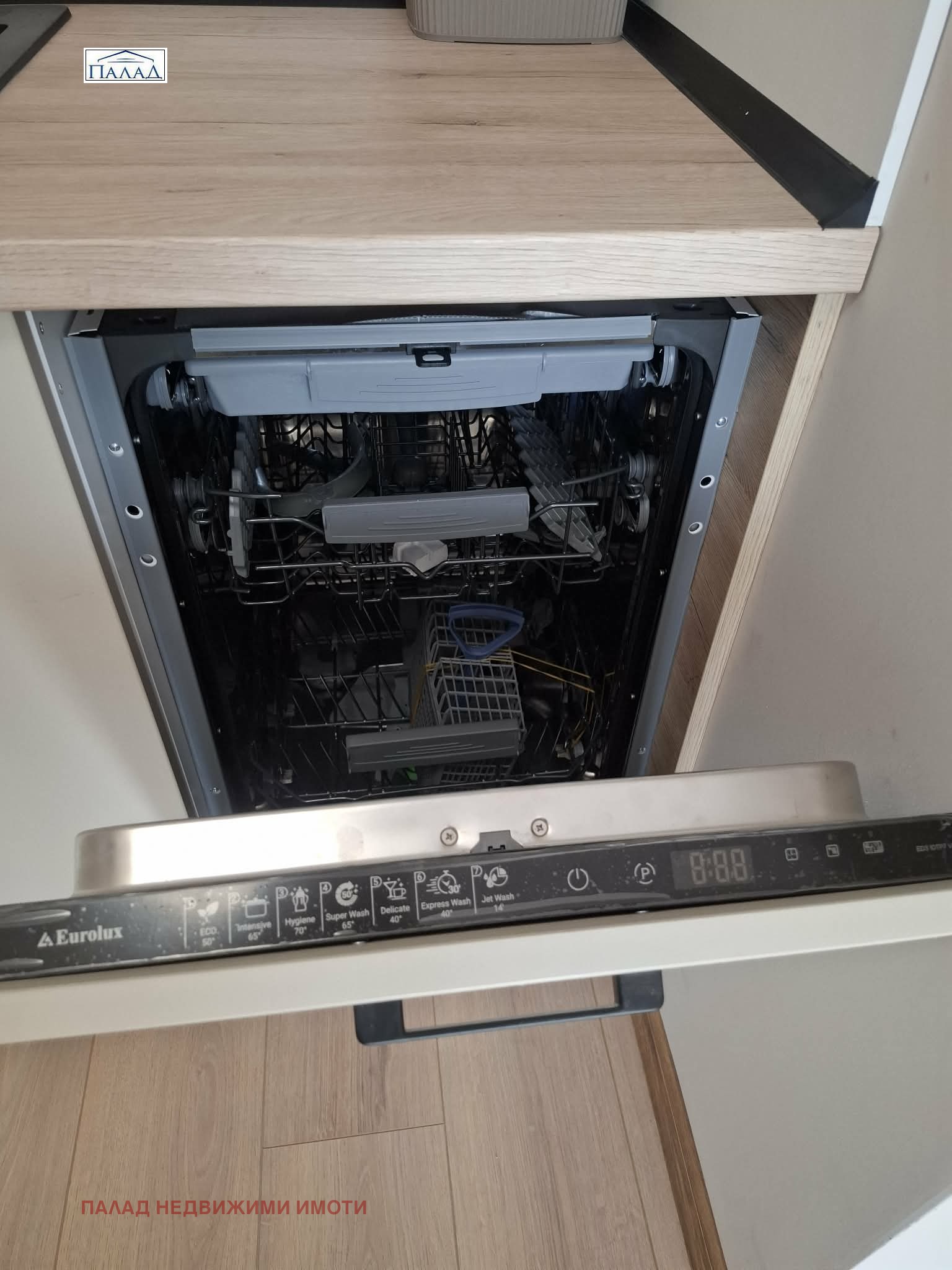 Дава под наем 3-СТАЕН, гр. Варна, Бизнес хотел, снимка 6 - Апартаменти - 53828412