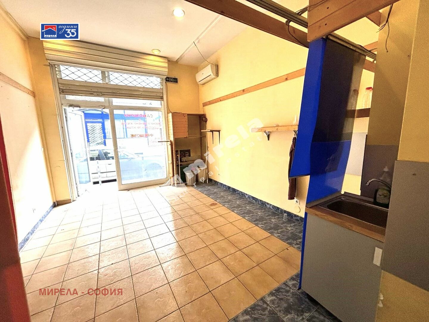 Дава под наем МАГАЗИН, гр. София, Център