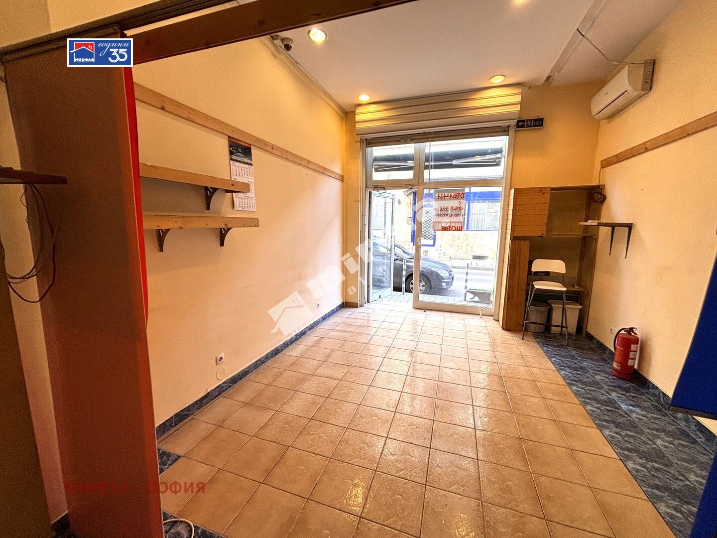 Дава под наем МАГАЗИН, гр. София, Център