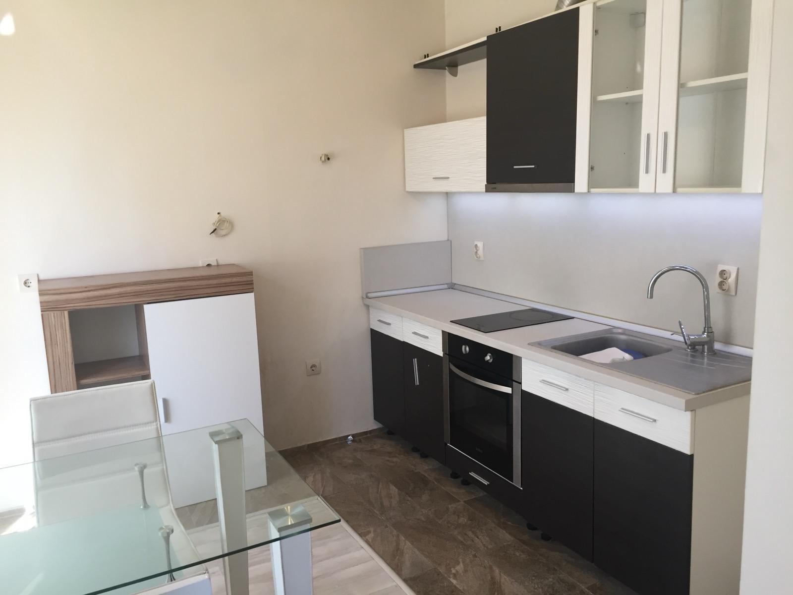 Дава под наем 2-СТАЕН, гр. Бургас, Център