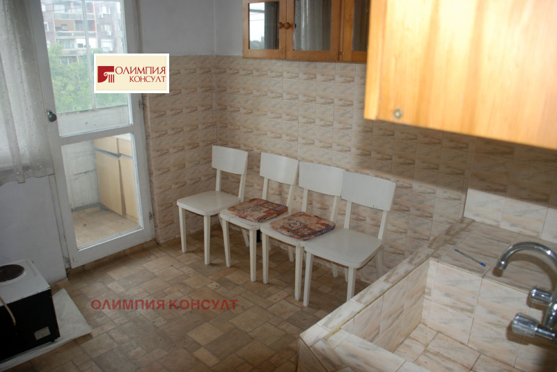 En renta  1 dormitorio Plovdiv , Izgrev , 70 metros cuadrados | 61935386 - imagen [7]