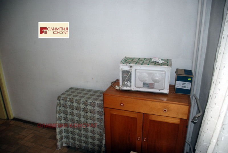 En renta  1 dormitorio Plovdiv , Izgrev , 70 metros cuadrados | 61935386 - imagen [6]