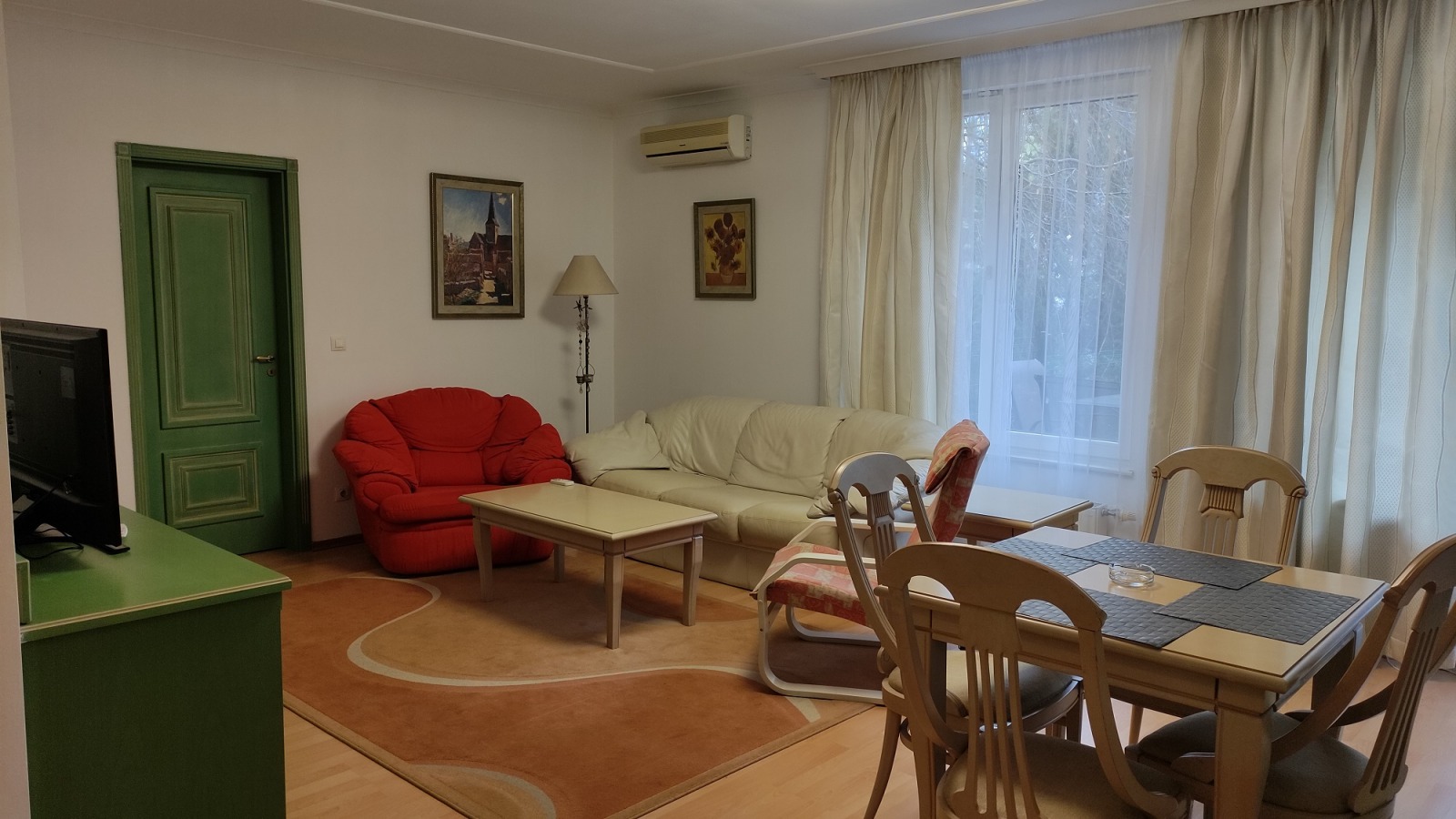 Дава под наем 3-СТАЕН, гр. София, Лозенец, снимка 2 - Апартаменти - 54129774