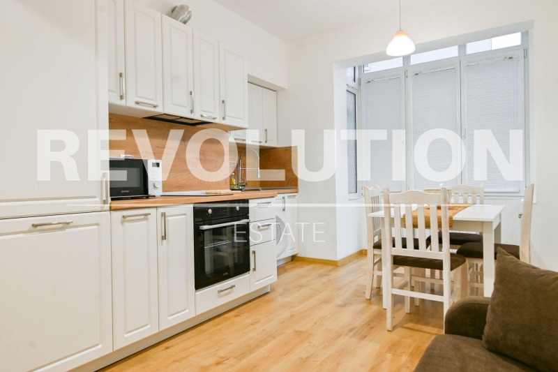 Дава под наем 2-СТАЕН, гр. София, Център