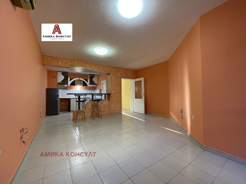 K pronájmu  2 ložnice Plovdiv , Centar , 100 m2 | 99672155