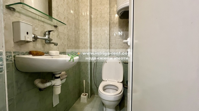 Дава под наем 2-СТАЕН, гр. Хасково, Център, снимка 8 - Апартаменти - 53045825