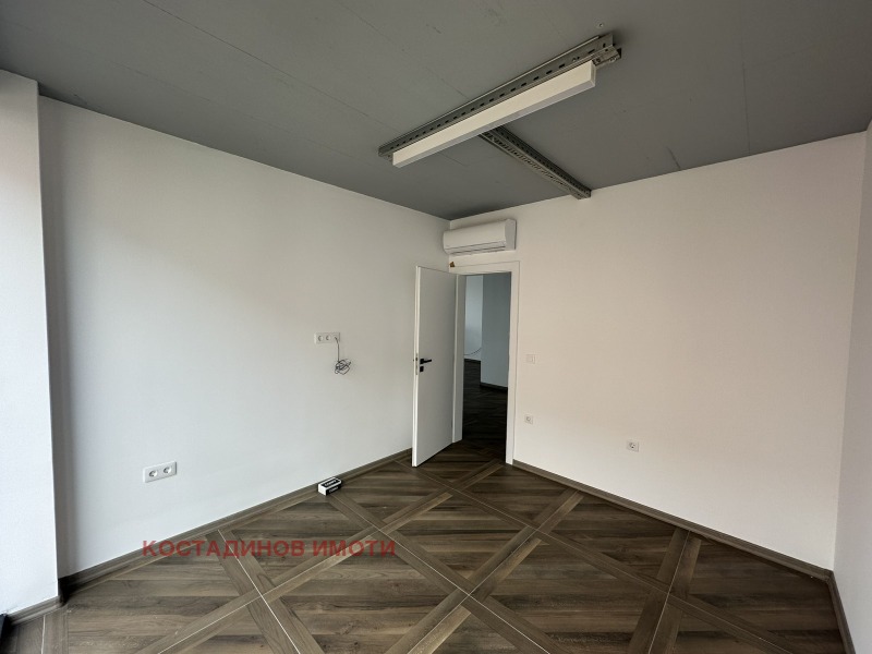 K pronájmu  Kancelář Plovdiv , Industrialna zona - Jug , 110 m2 | 57701351 - obraz [7]