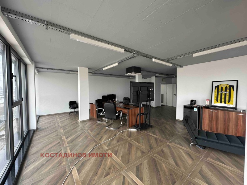 For Rent  Office Plovdiv , Industrialna zona - Yug , 110 sq.m | 57701351