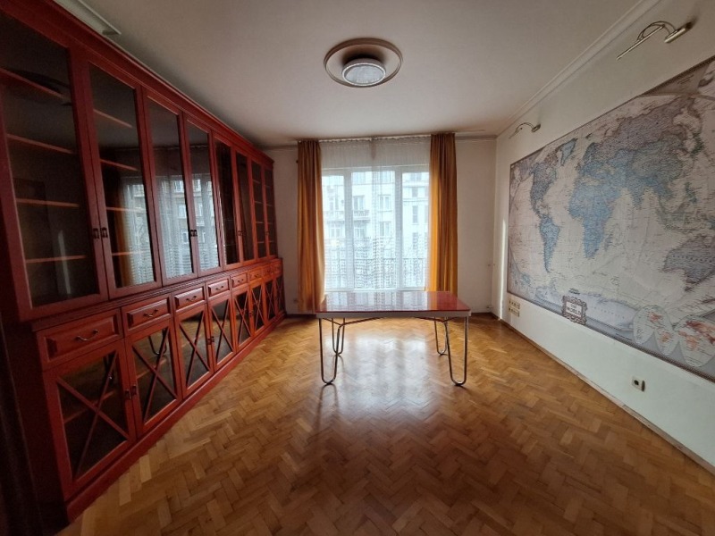 Дава под наем 3-СТАЕН, гр. София, Център, снимка 5 - Апартаменти - 53227059