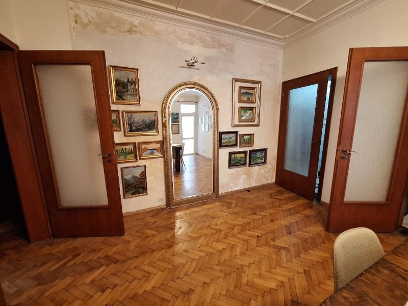 Дава под наем 3-СТАЕН, гр. София, Център, снимка 2 - Апартаменти - 53227059