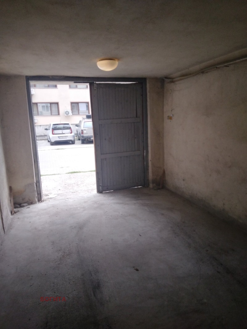 För uthyrning  Garage Stara Zagora , Centar , 18 kvm | 99462226 - bild [2]