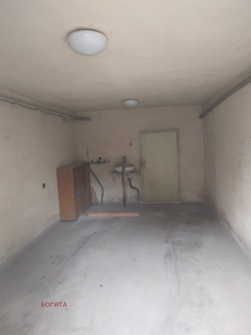För uthyrning  Garage Stara Zagora , Centar , 18 kvm | 99462226