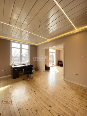 ОФИС, 110 m2