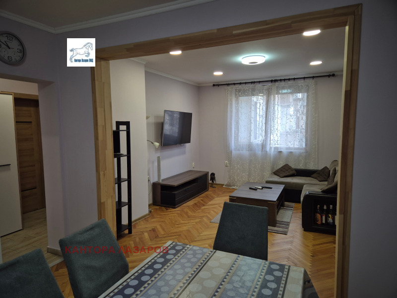 Дава под наем 3-СТАЕН, гр. София, Център, снимка 2 - Апартаменти - 53098343