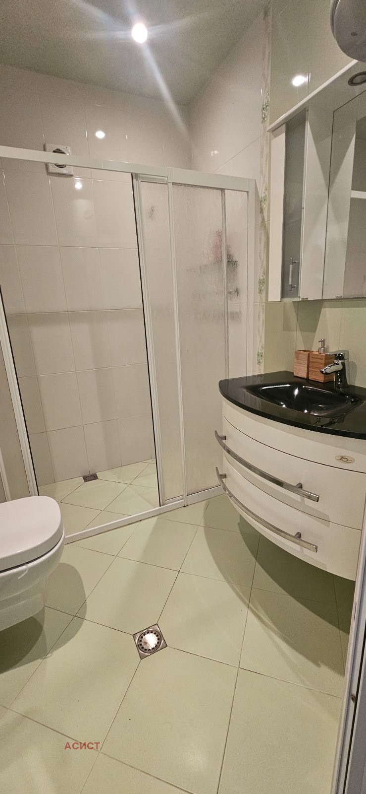 Дава под наем МНОГОСТАЕН, гр. София, Лагера, снимка 17 - Апартаменти - 56266740