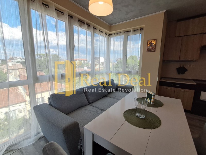 Дава под нем  2-стаен, град София, Триъгълника •  570 EUR • ID 70811607 — holmes.bg - [1] 