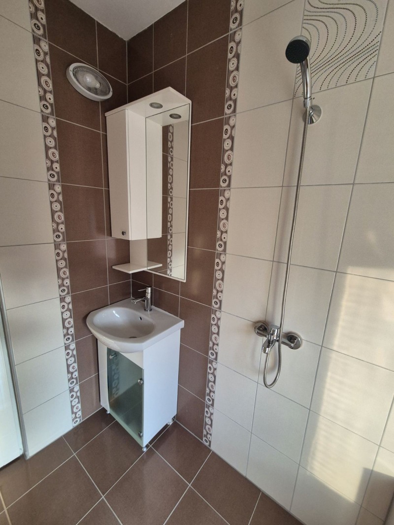 De inchiriat  1 dormitor Pazardjic , Rusci , 61 mp | 73404023 - imagine [8]