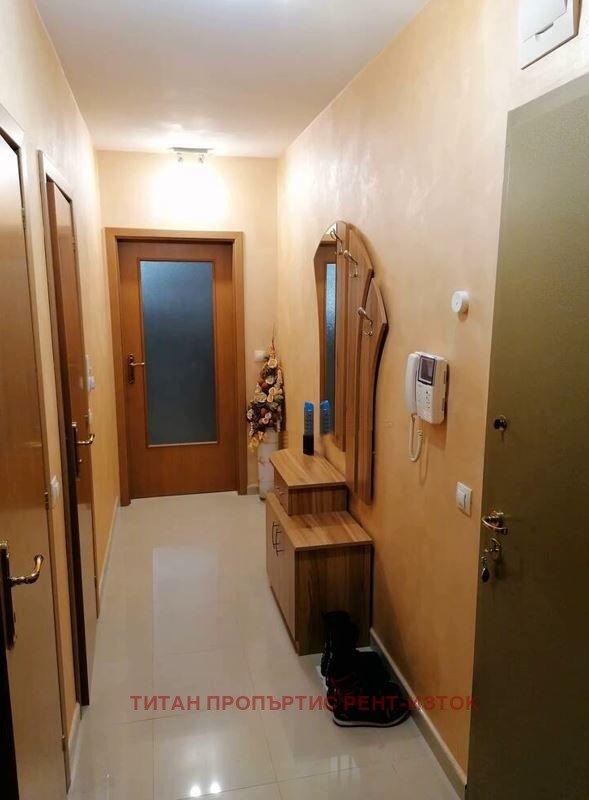 Дава под наем 3-СТАЕН, гр. Бургас, Възраждане, снимка 2 - Апартаменти - 52619936