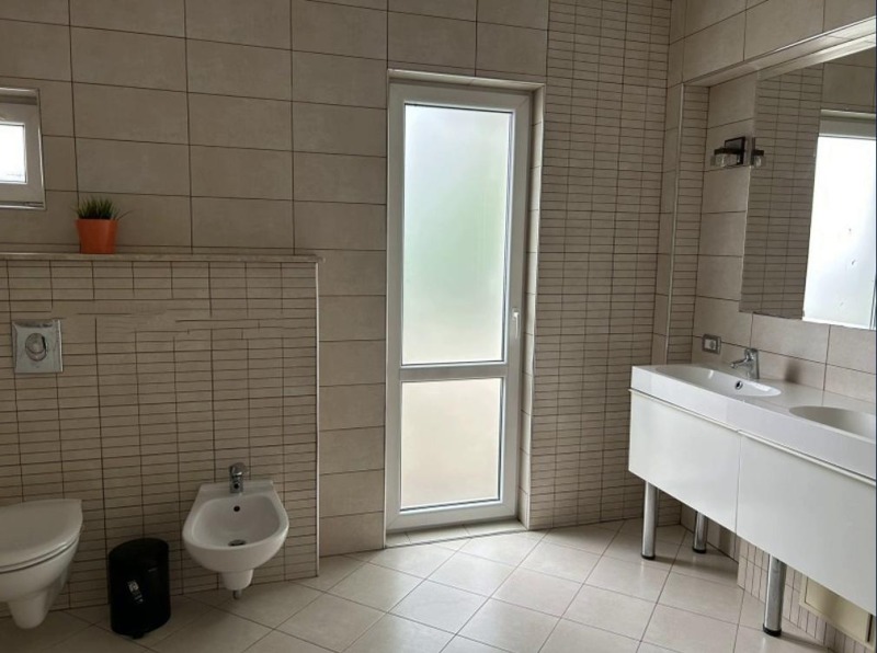 Do wynajęcia  3 sypialnie Sofia , Centar , 200 mkw | 89587600 - obraz [9]