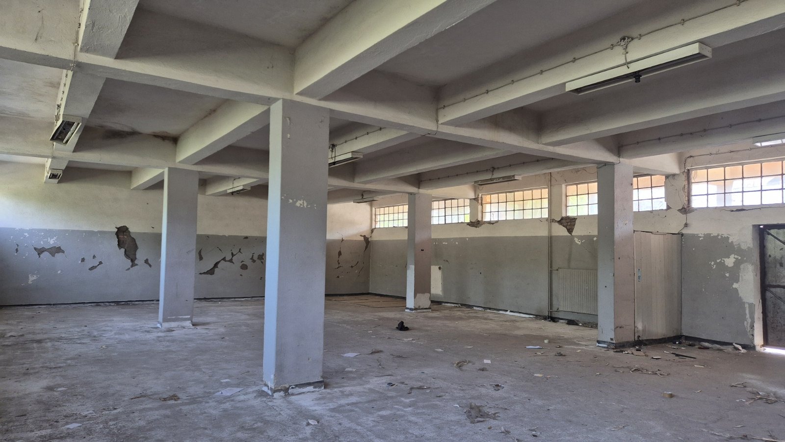 Дава под наем СКЛАД, гр. Перник, Център, снимка 2 - Складове - 54353757