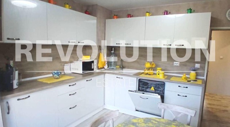 Дава под наем 3-СТАЕН, гр. Варна, Цветен квартал, снимка 2 - Апартаменти - 52707814