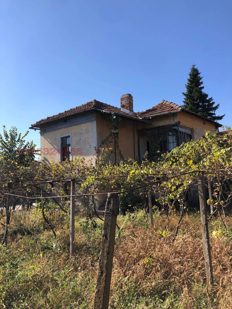 Дава под наем КЪЩА, с. Вирове, област Монтана, снимка 2 - Къщи - 52802879