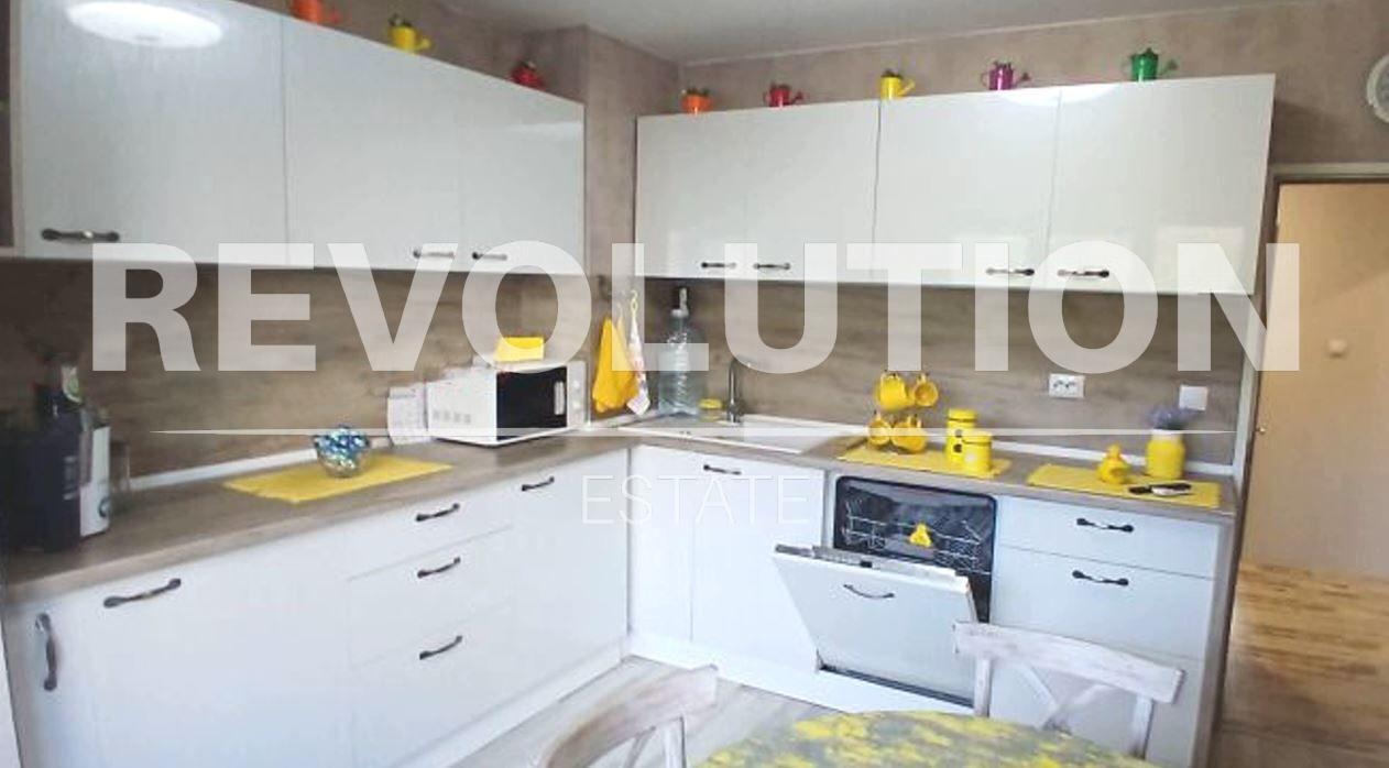 Дава под наем 3-СТАЕН, гр. Варна, Цветен квартал, снимка 3 - Апартаменти - 52707814