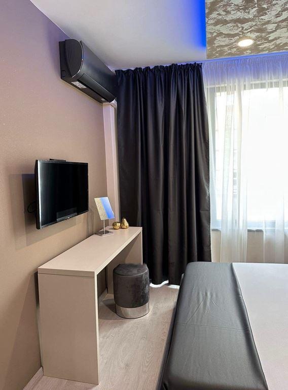 Издаје се  1 спаваћа соба Бургас , Центар , 65 м2 | 59296493 - слика [8]
