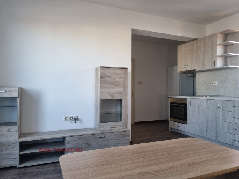 В аренду  1 спальня Пловдив , Въстанически , 65 кв.м | 84107156