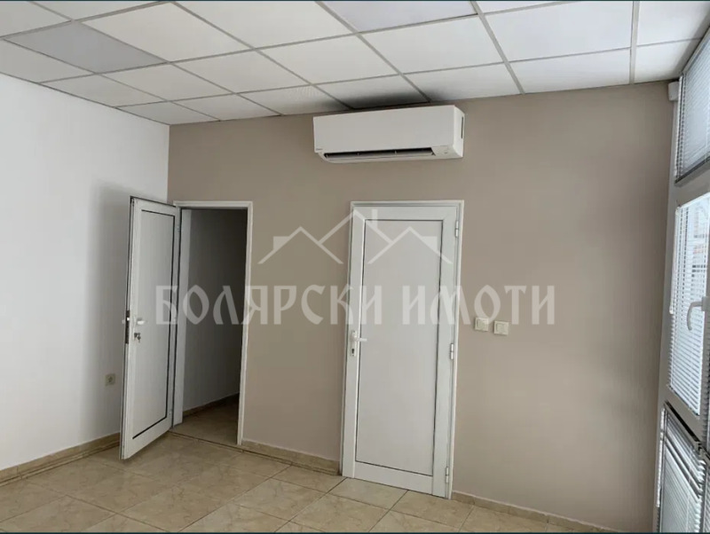 Da affittare  Negozio Veliko Tarnovo , Tsentar , 52 mq | 45542377 - Immagine [2]