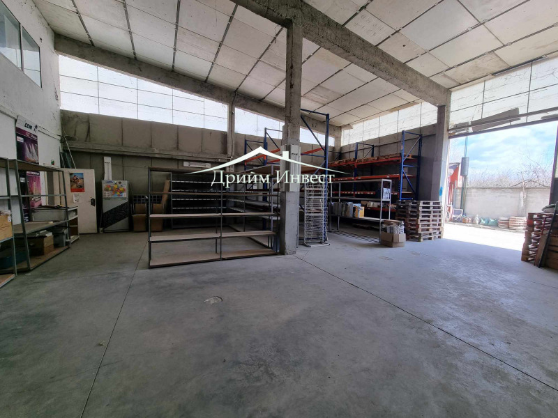 For Rent  Industrial building Plovdiv , Industrialna zona - Sever , 250 sq.m | 79150831