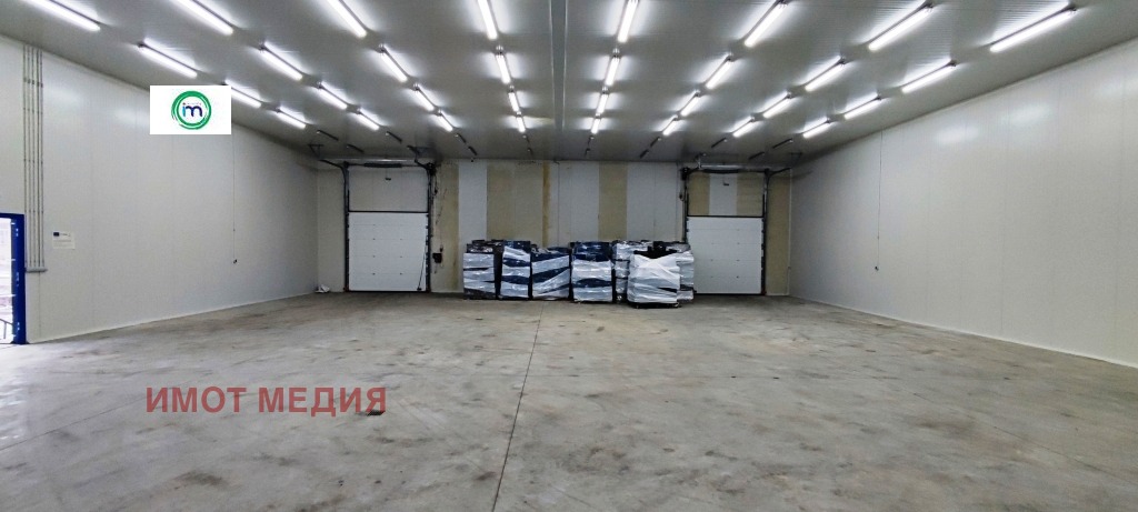Дава под наем СКЛАД, с. Лесичово, област Пазарджик, снимка 2 - Складове - 54405239