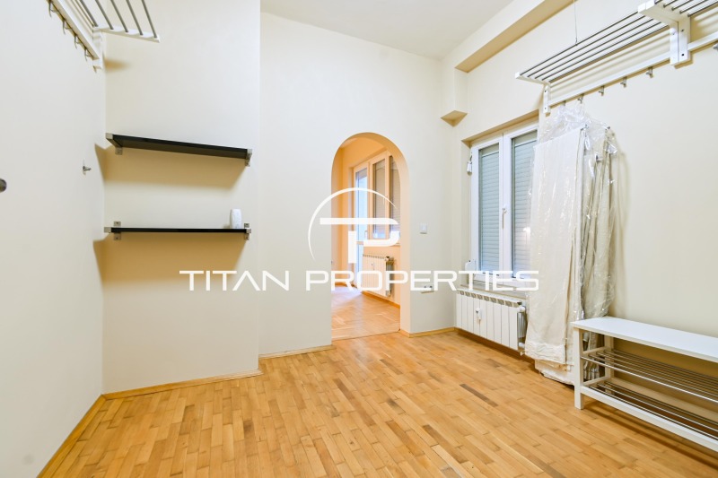 Para alugar  Mais de 3 quartos Sofia , Doktorski pametnik , 170 m² | 21871356 - imagem [10]