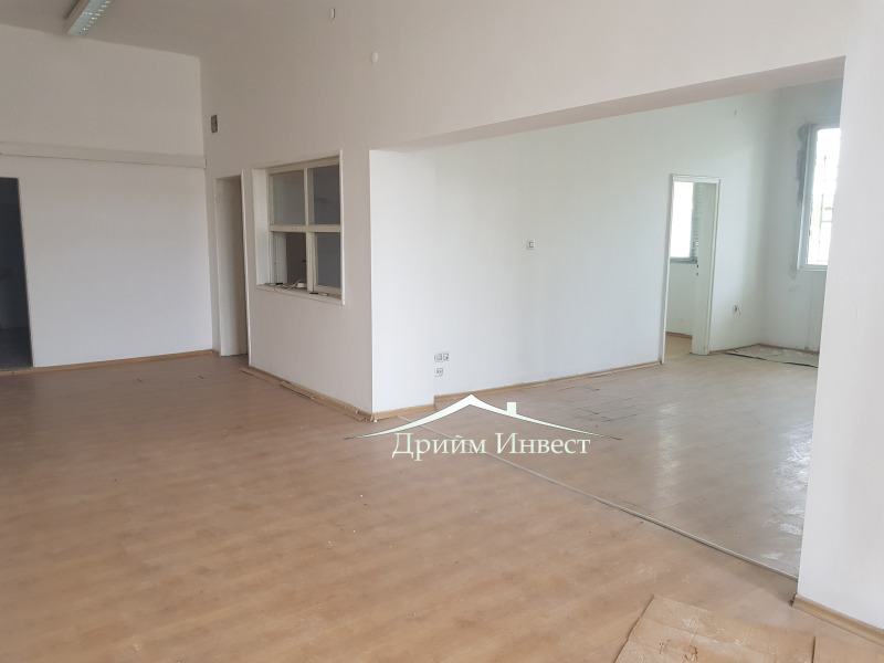 K pronájmu  Průmyslová budova Plovdiv , Industrialna zona - Jug , 160 m2 | 79653164 - obraz [2]