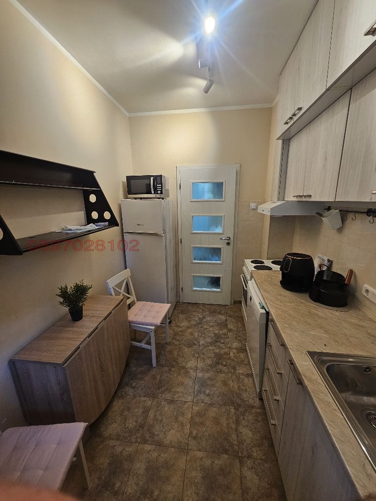 Дава под наем 3-СТАЕН, гр. София, Света Троица, снимка 9 - Апартаменти - 54724860