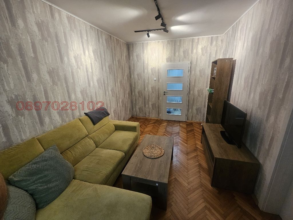 Дава под наем 3-СТАЕН, гр. София, Света Троица, снимка 2 - Апартаменти - 54724860
