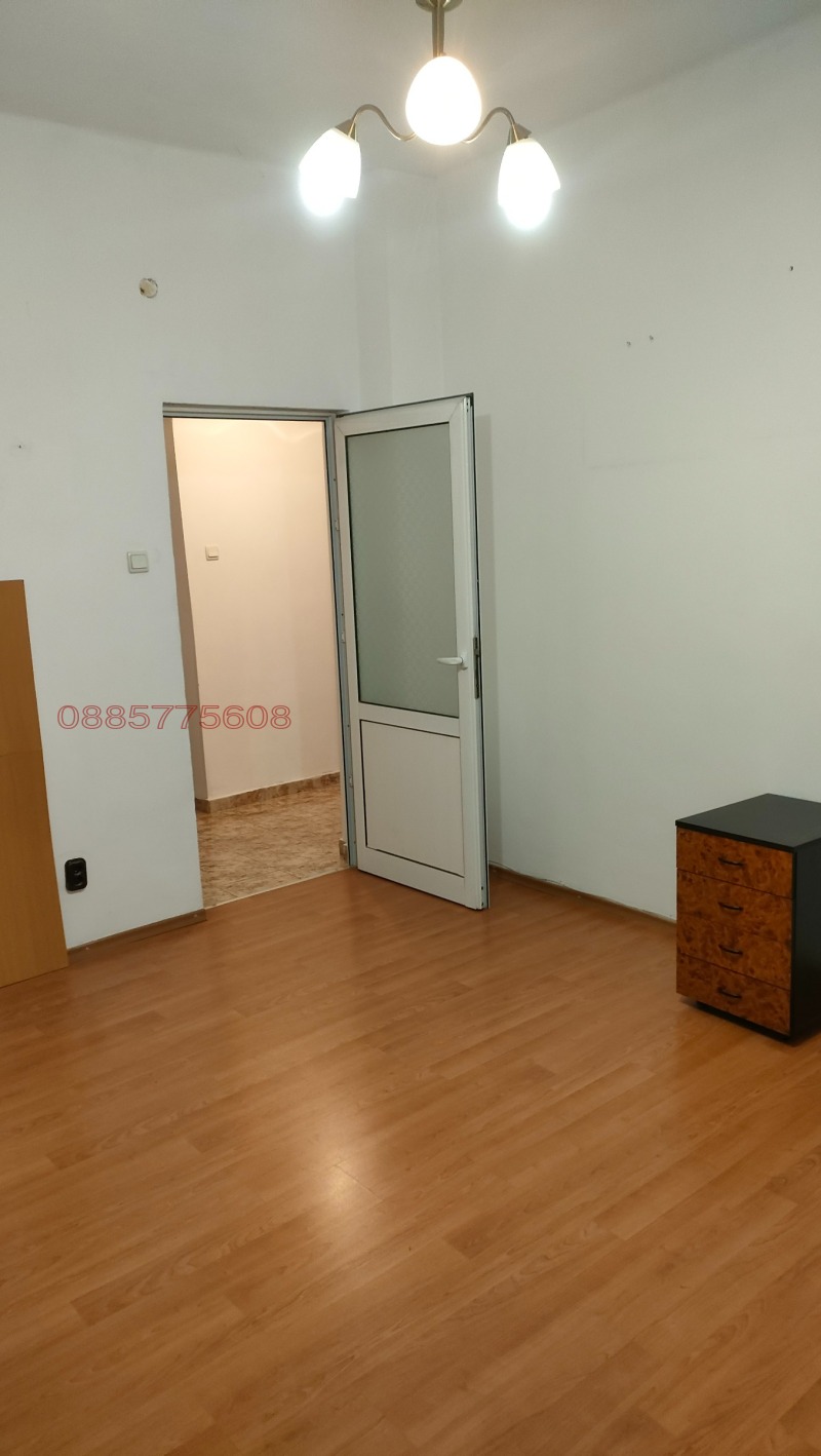Te huur  2 slaapkamers Sofia , Tsentar , 70 m² | 79169983 - afbeelding [13]