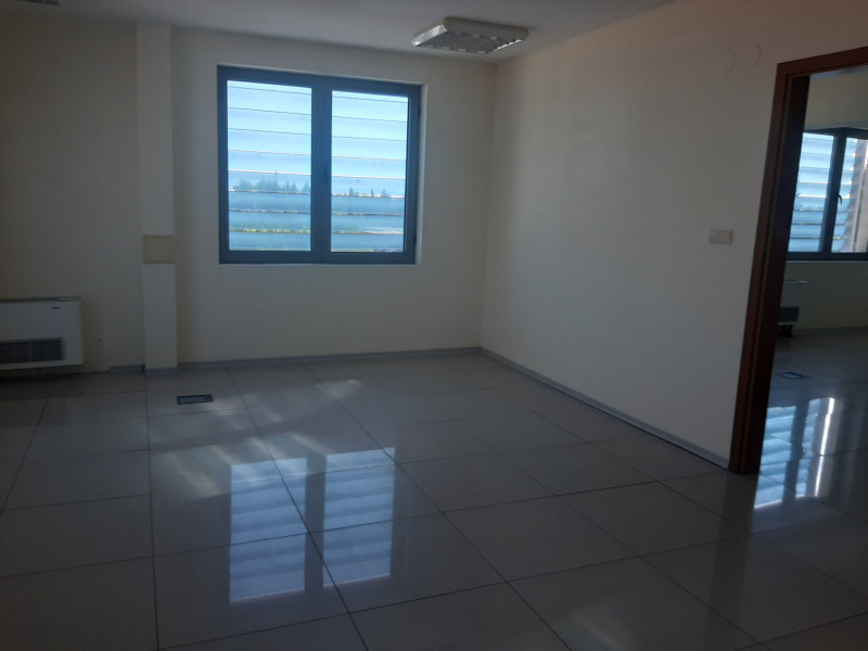 Дава под наем  Офис град Бургас , Изгрев , 78 кв.м | 76424027 - изображение [4]