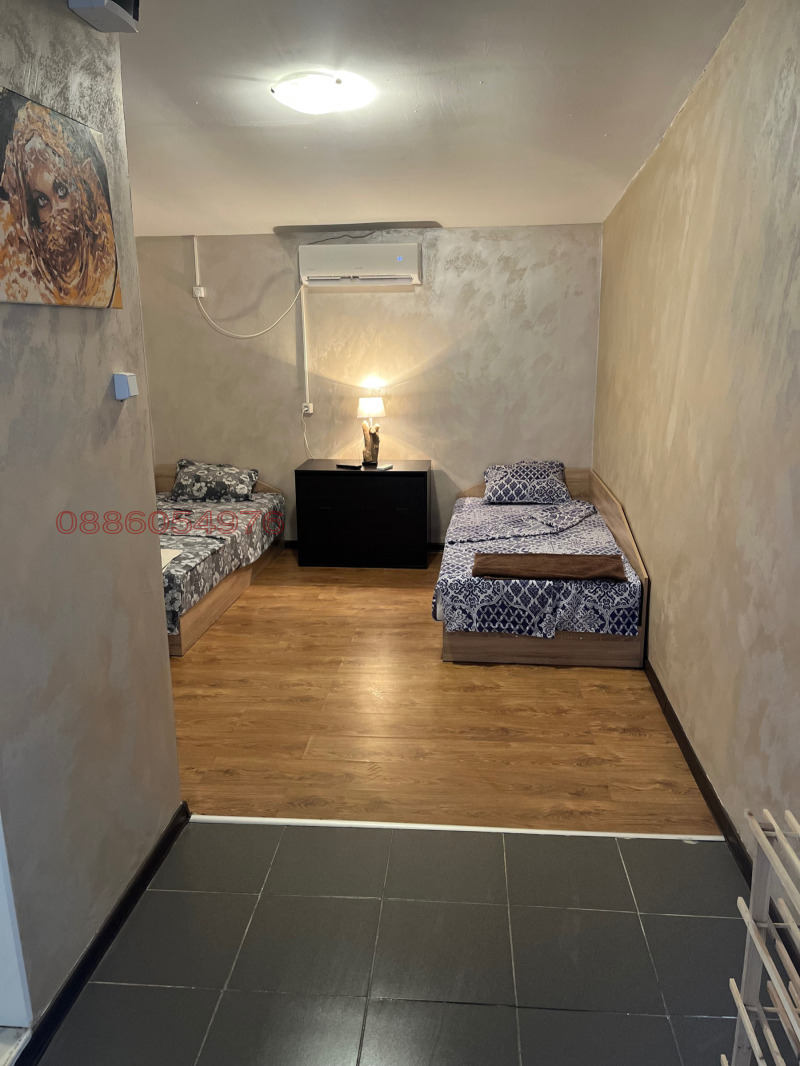 Дава под Наем СТАЯ в град Плевен, Идеален център - 20 кв.м / 45 € » 88.01 лв.