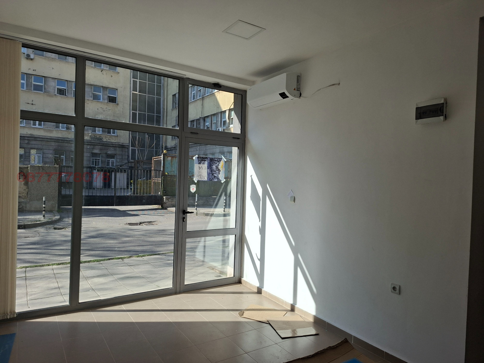 Дава под наем МАГАЗИН, гр. София, Банишора, снимка 2 - Магазини - 53917120