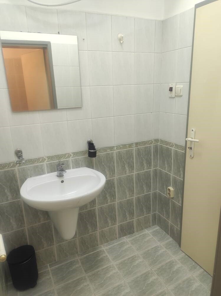 Zu vermieten  2 Schlafzimmer Plowdiw , Kjutschuk Parisch , 100 qm | 33981529 - Bild [11]