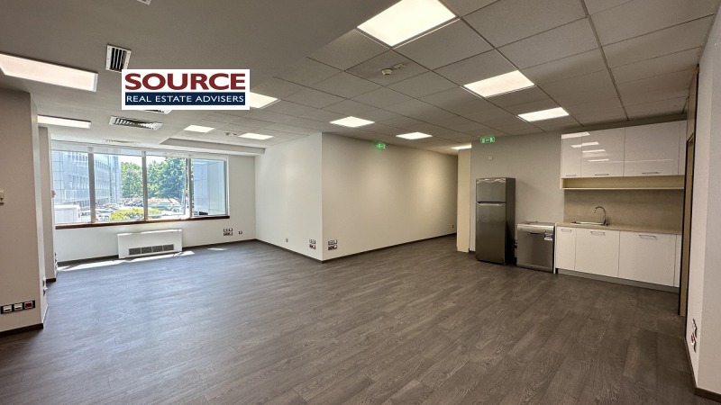 Te huur  Kantoor Sofia , Chladilnika , 113 m² | 35346104
