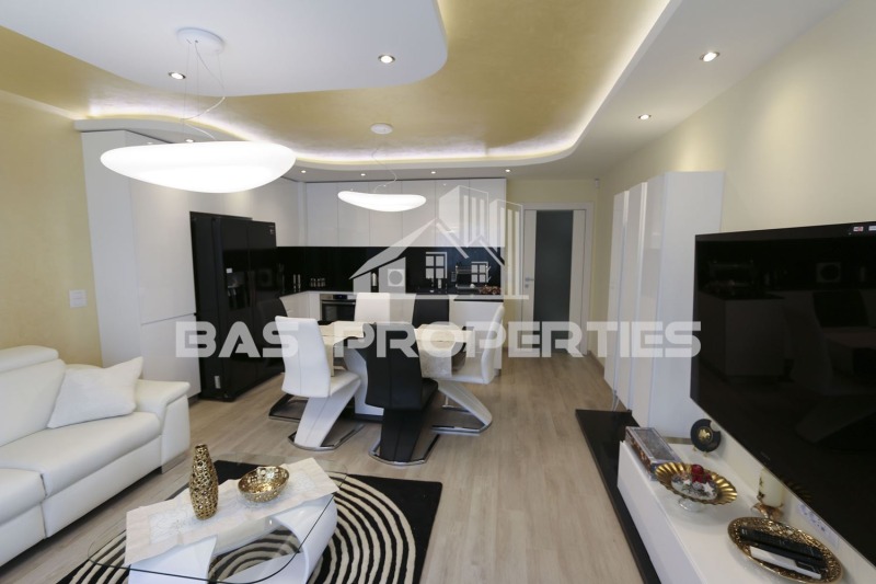 Дава под наем 3-СТАЕН, гр. София, Център