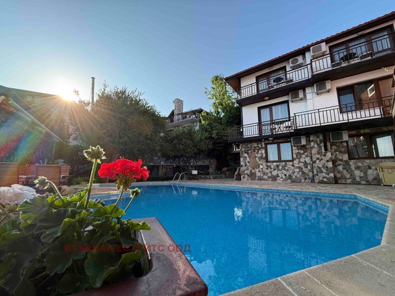 Дава под наем ЗАВЕДЕНИЕ, гр. Созопол, област Бургас