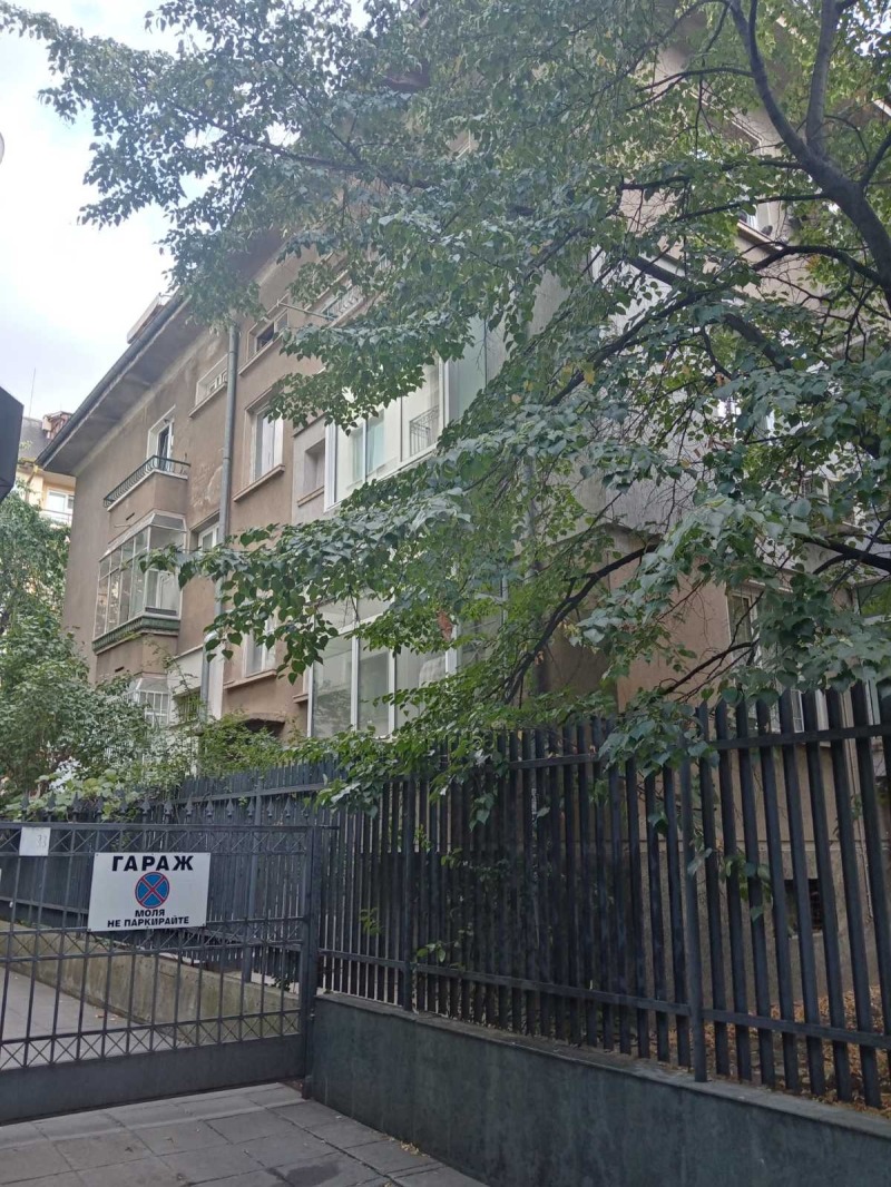 Дава под нем  1-стаен, град София, Медицинска академия •  250 € • ID 20551099 — holmes.bg - [1] 