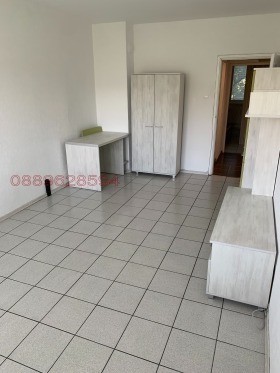1 quarto Darvenica, Sofia