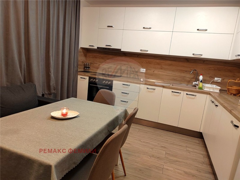 Te huur  2 slaapkamers Varna , m-t Dolna Traka , 100 m² | 81160360