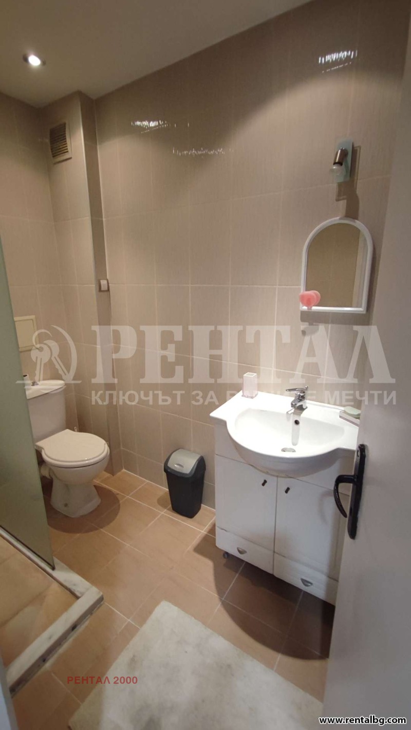 De inchiriat  1 dormitor Plovdiv , Țentâr , 63 mp | 83873769 - imagine [12]